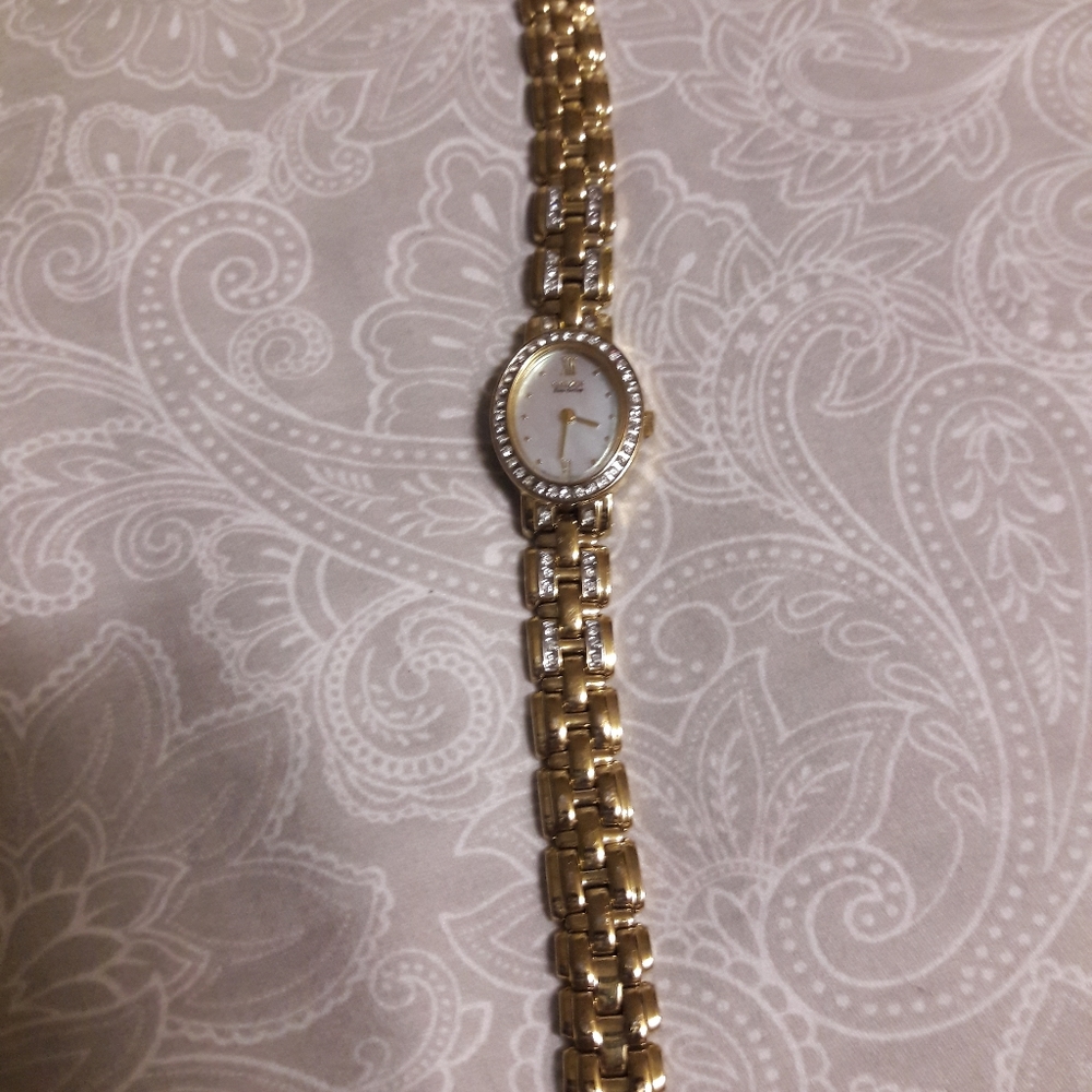 Watch - Picture 2 of 4